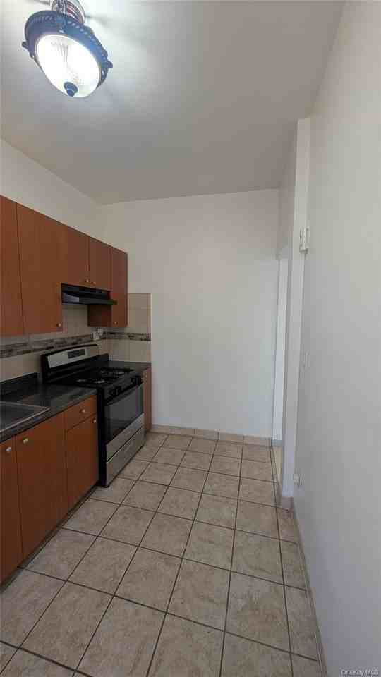 170 Bradford St ##2 - Photo 2 of 9