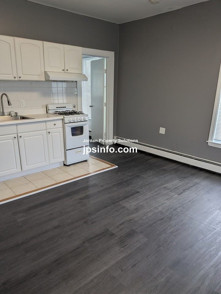 110 Perkins St #7 - Photo 3 of 6