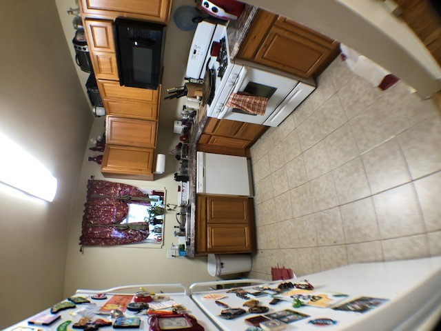 2343 Sherbrook St - Photo 5 of 12