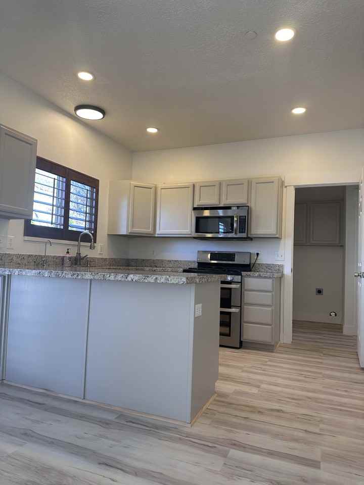 15079 S Alder Glen Ln - Photo 5 of 16