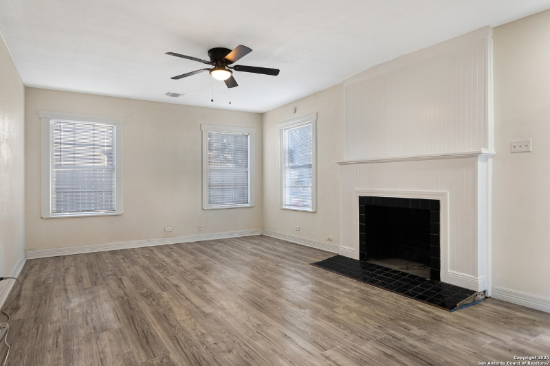 2228 W Huisache Ave - Photo 2 of 16