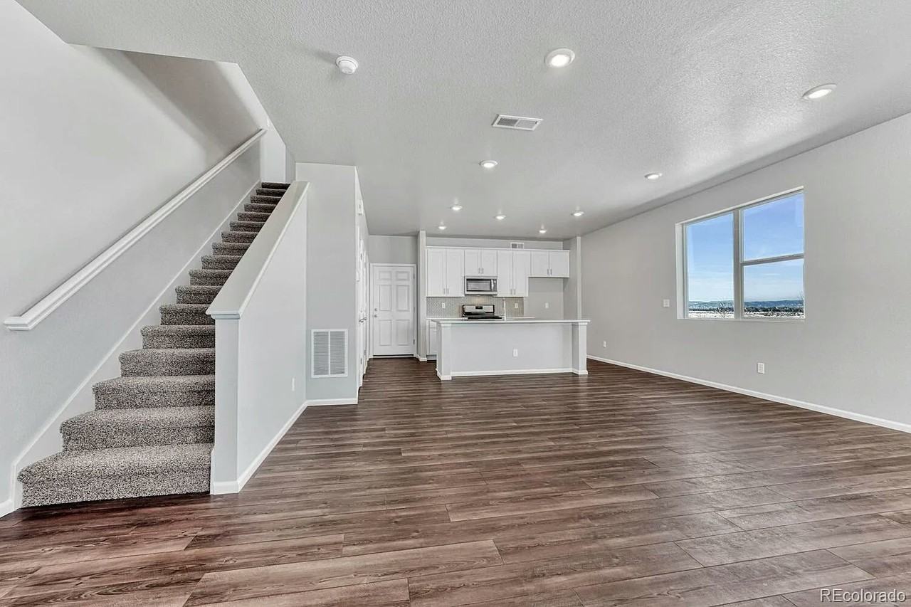 6098 North Lisbon Street - Photo 5 of 26