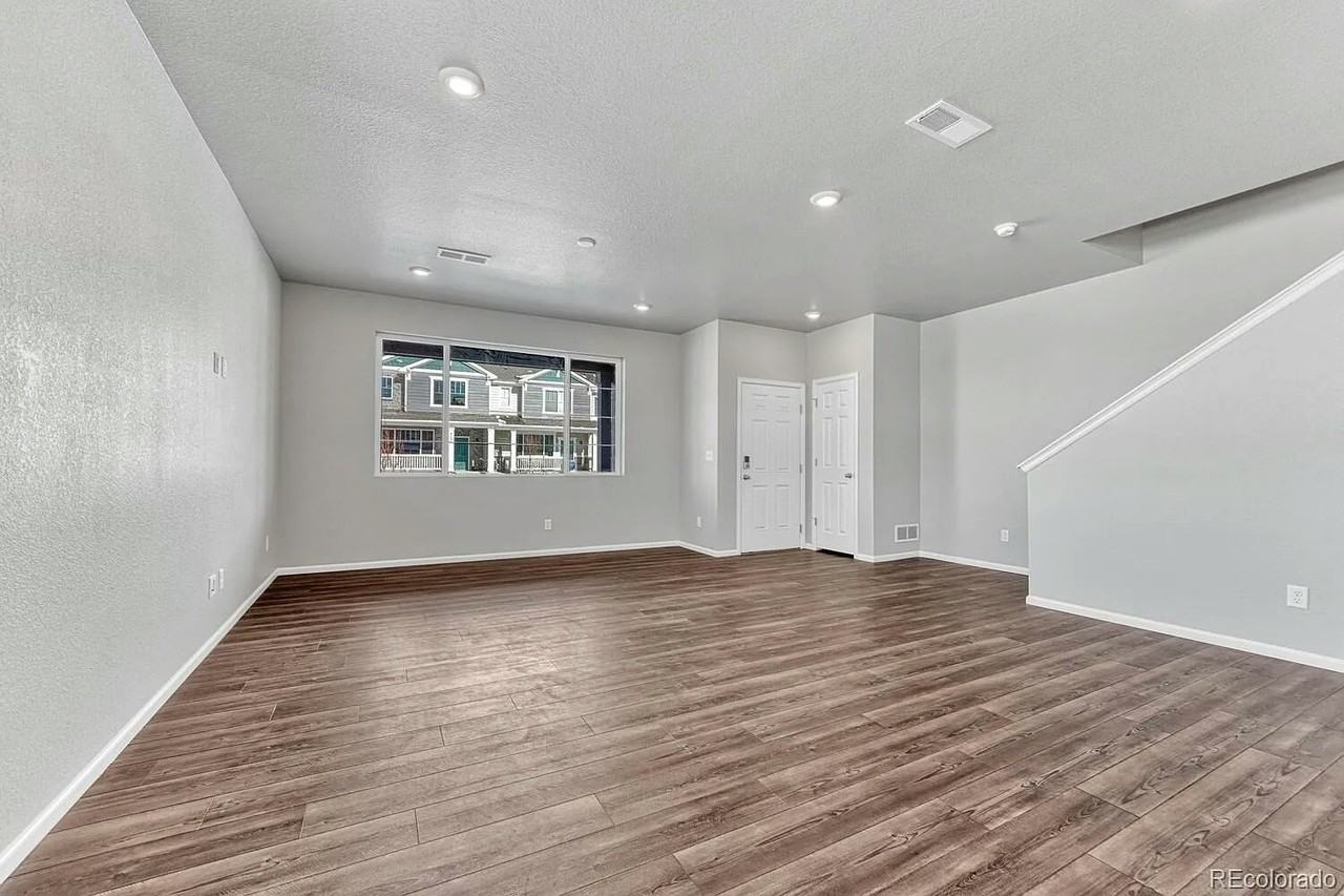 6098 North Lisbon Street - Photo 6 of 26