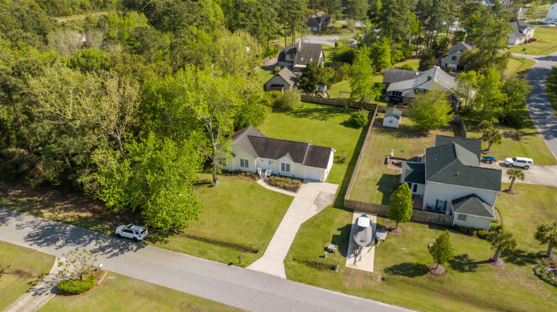 736 Comet Dr - Photo 5 of 44