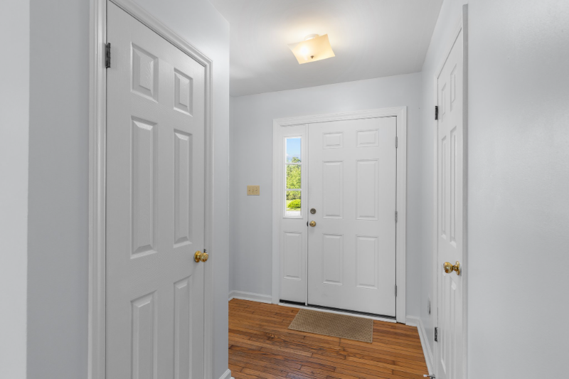 736 Comet Dr - Photo 6 of 44