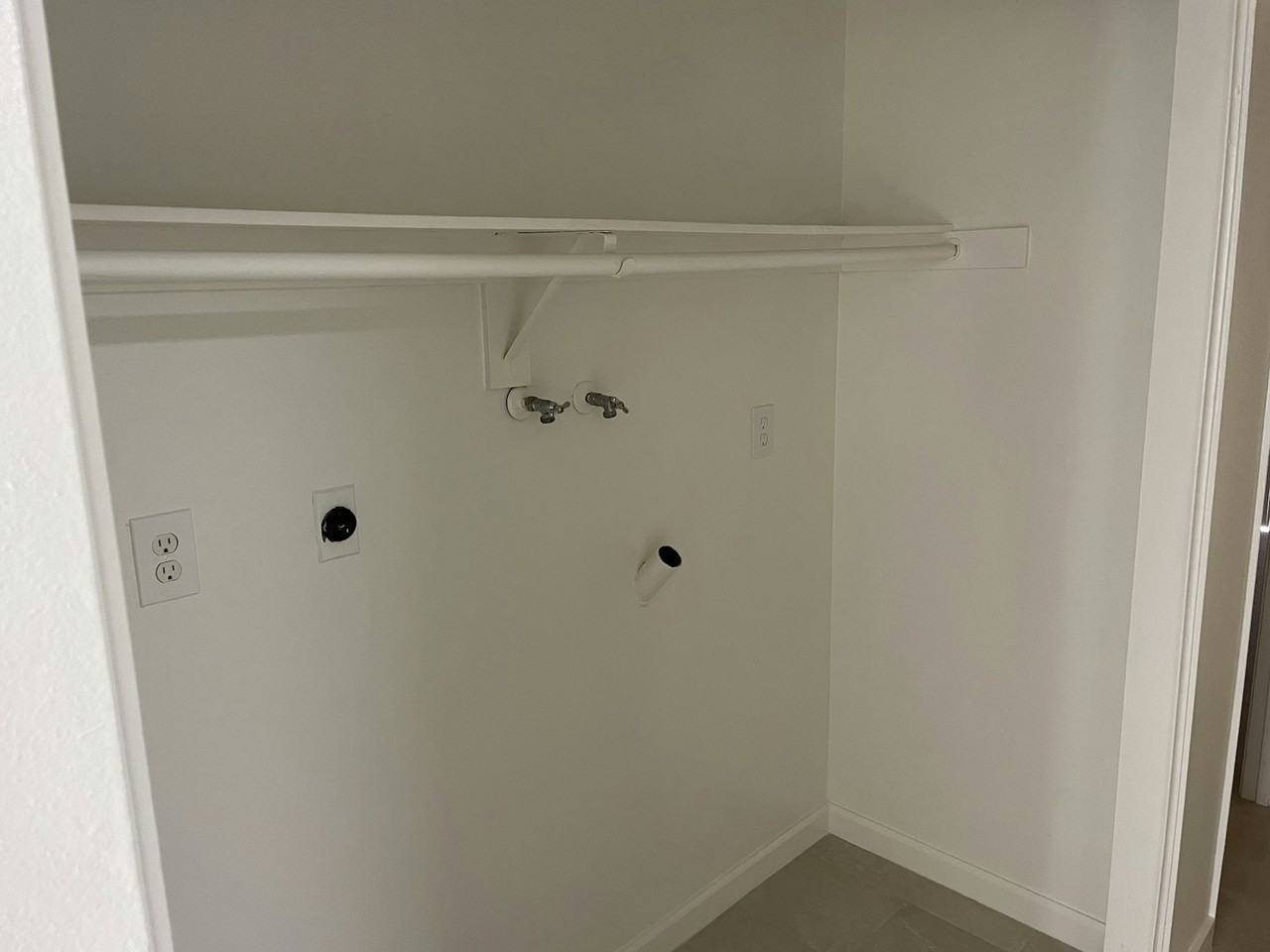 8072 Constantine Drive, Unit A - Photo 5 of 9