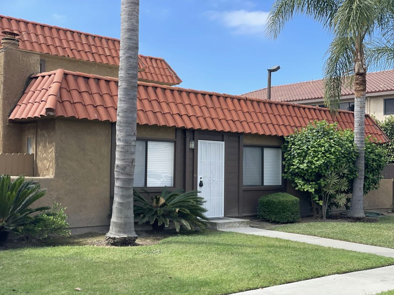 8072 Constantine Drive, Unit A - Photo 7 of 9