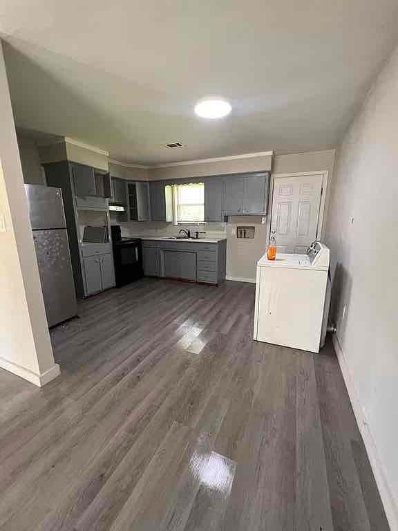 903 Ande. 7Th St. #903 - Photo 3 of 3