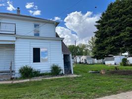 featured image of 114 E Main St #3