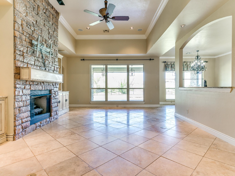 2525 Se 13th St - Photo 4 of 32