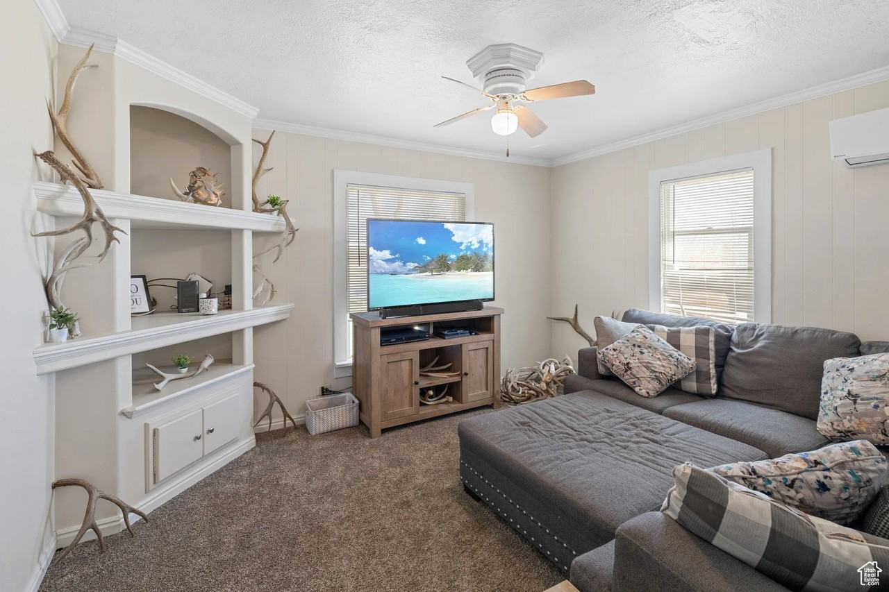 389 Se #1 - Photo 2 of 8