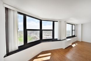 7447 S South Shore Dr - Photo 1 of 1