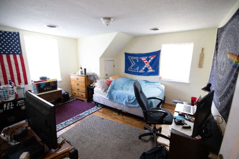 616 Emerald St - Photo 5 of 11