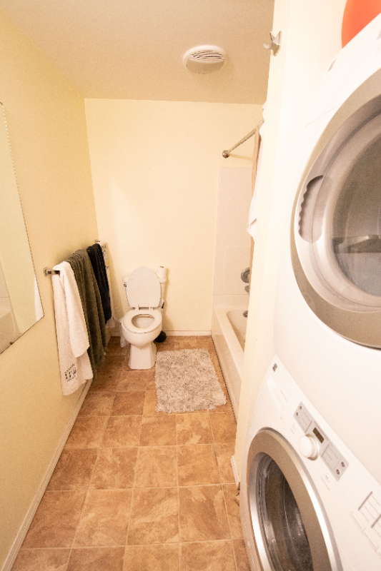 616 Emerald St - Photo 6 of 11