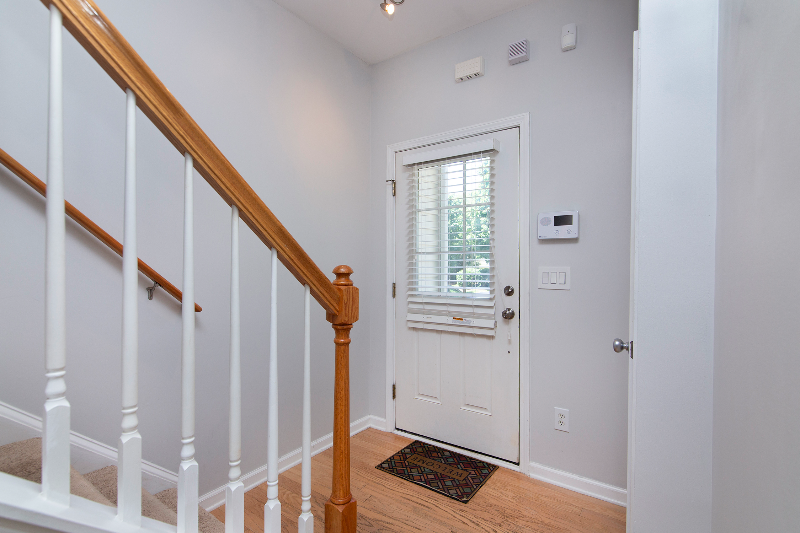 8348 Chaceview Ct - Photo 2 of 19