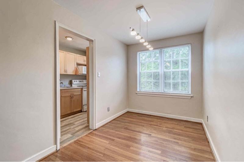 109 E Glebe Rd #C - Photo 3 of 20