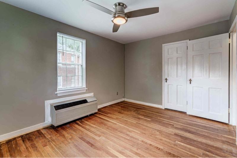 109 E Glebe Rd #C - Photo 6 of 20