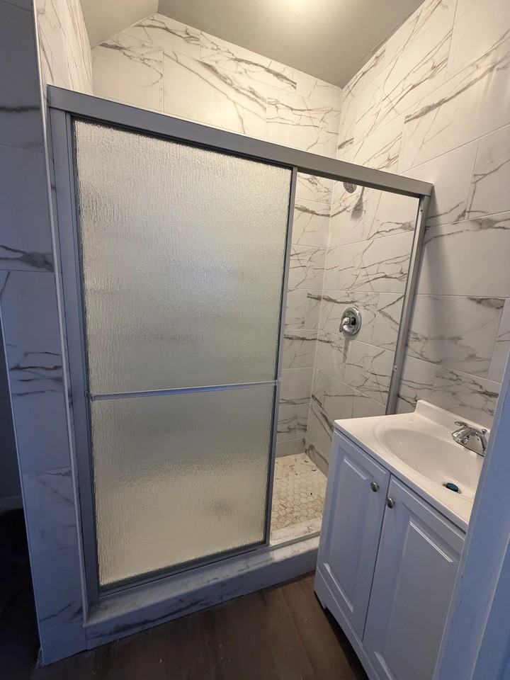 4500 S Wood St #2M - Photo 4 of 8