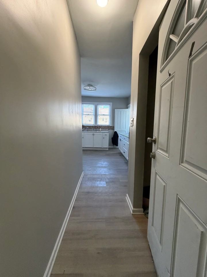 4500 S Wood St #2M - Photo 6 of 8