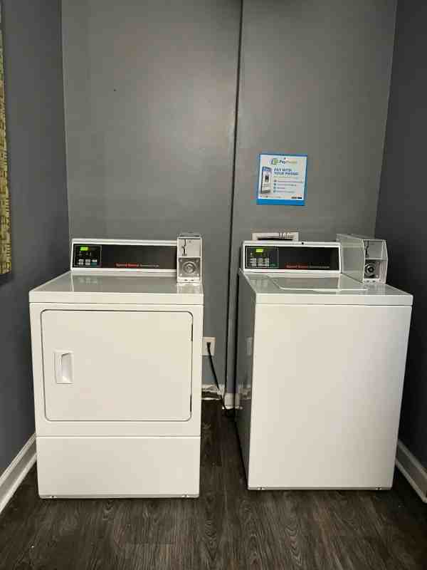 810 Parsons St Sw - Photo 3 of 10