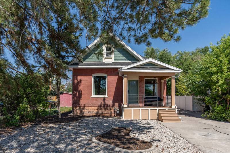 2129 S St - Photo 2 of 50