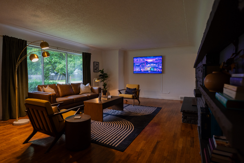 5205 Faircrest Ln - Photo 4 of 17