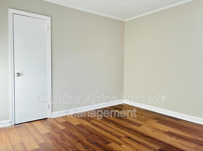 309 E Gibbs St - Photo 4 of 14