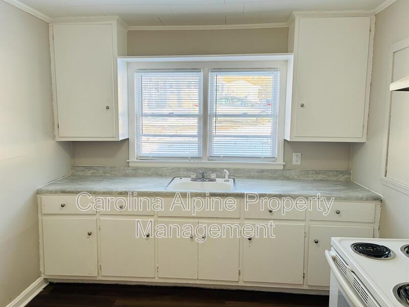 309 E Gibbs St - Photo 6 of 14