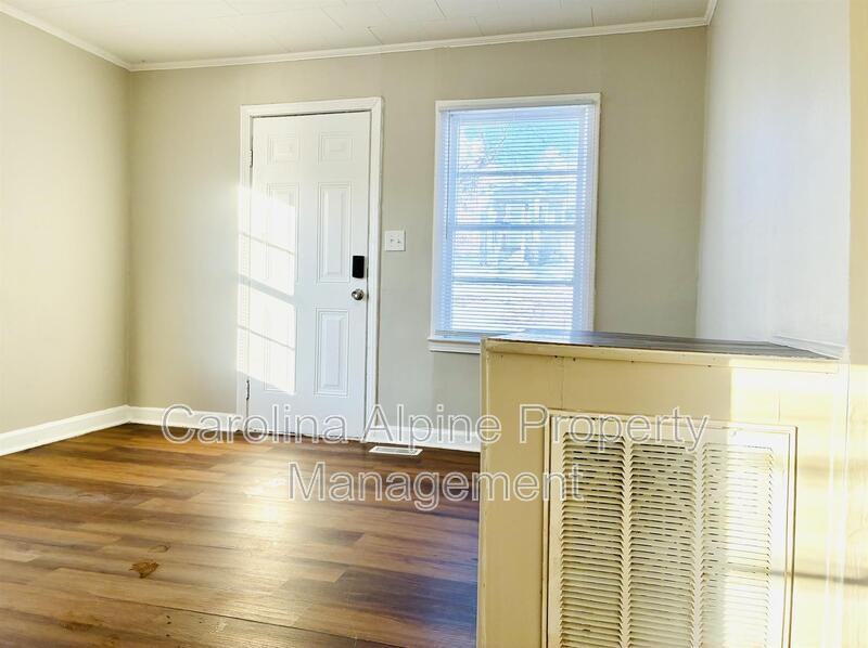 309 E Gibbs St - Photo 7 of 14