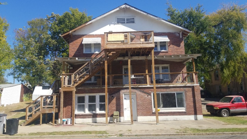 215 Civic St #305 - Photo 2 of 2