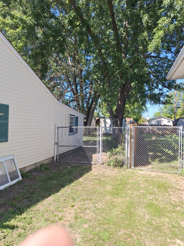 4100 Miami Ave - Photo 4 of 8