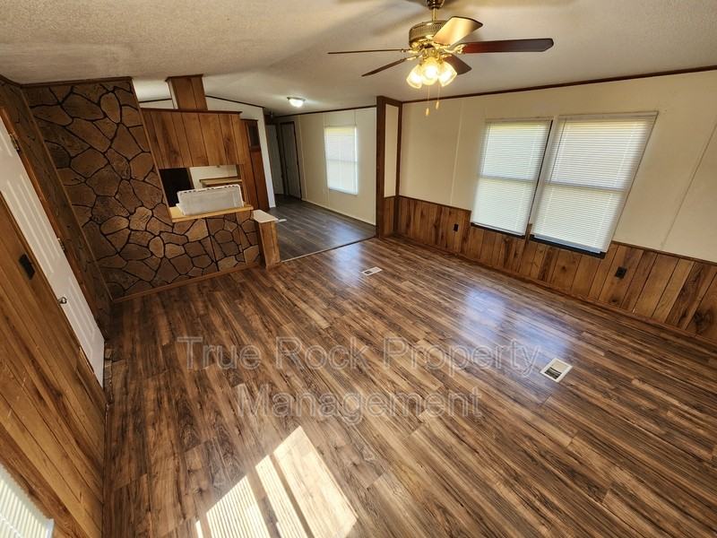 10916 County Road 1500 - Photo 3 of 15