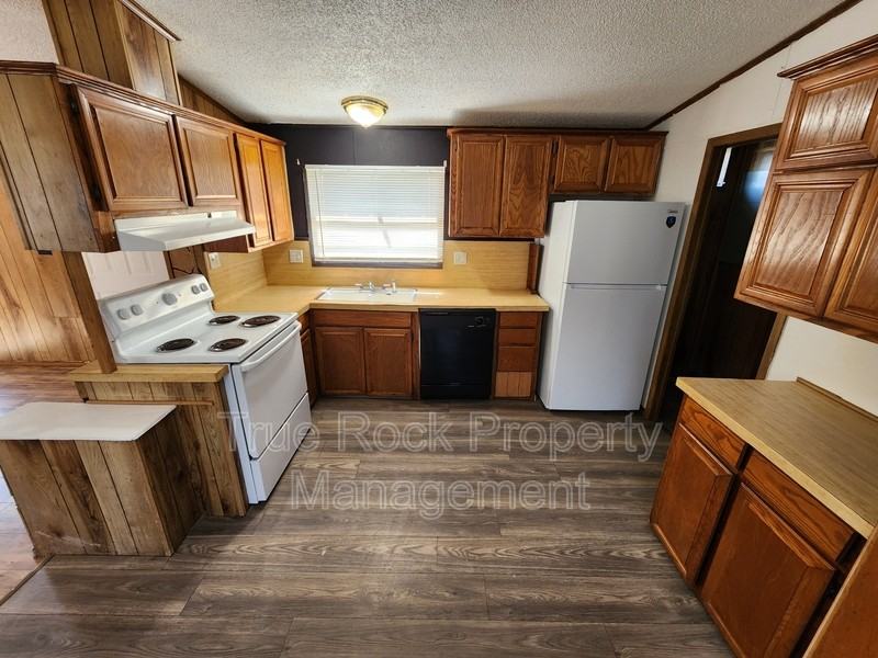 10916 County Road 1500 - Photo 4 of 15