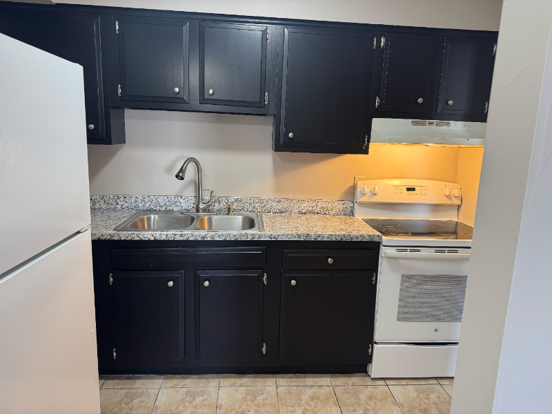 9304 Aylesbury Dr #1 - Photo 3 of 10