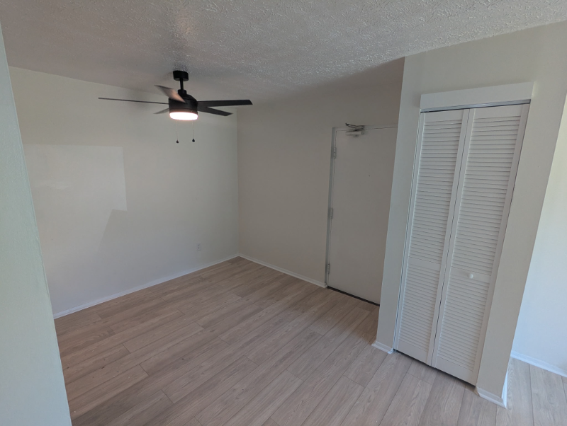 20 S Linden Rd - Photo 3 of 11