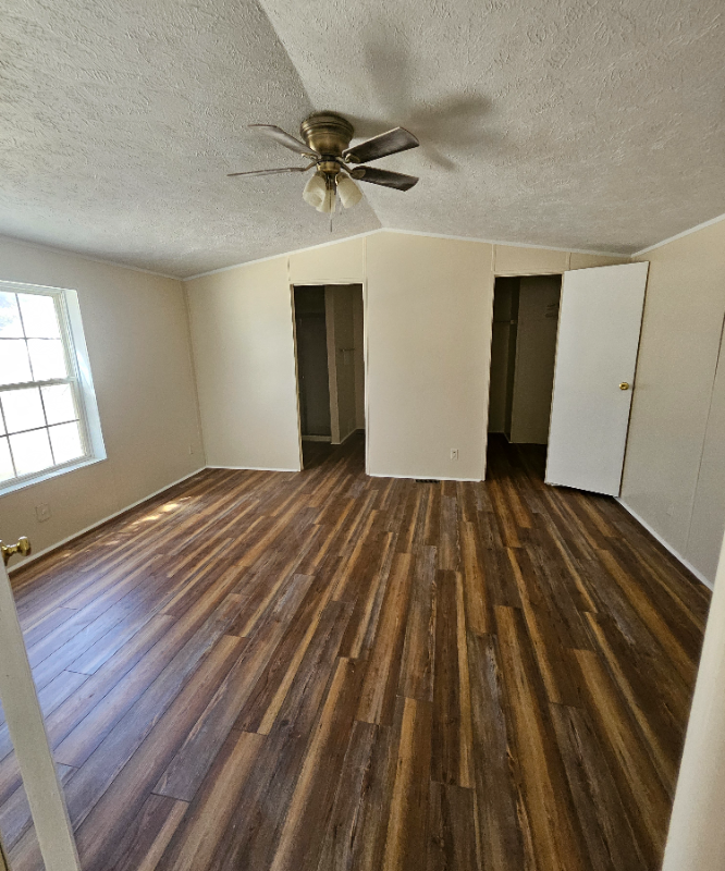 324 Front St - Photo 5 of 11