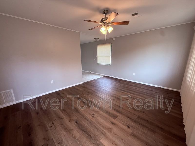 3300 Baskin St - Photo 2 of 8