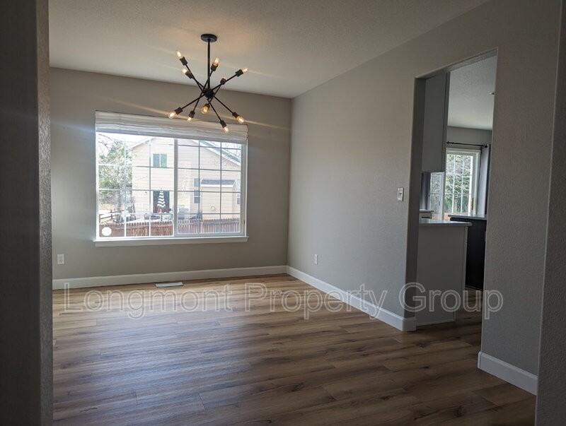 3558 Larkspur Dr - Photo 3 of 16