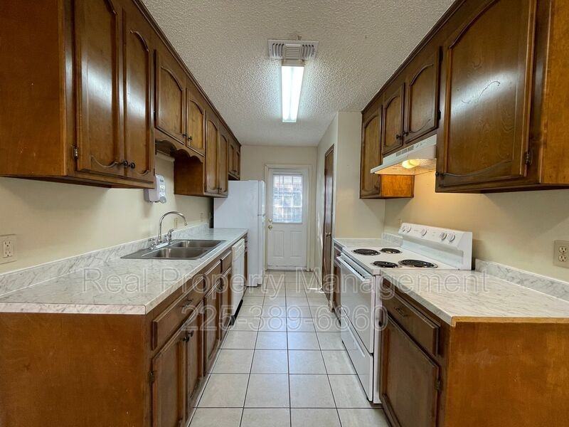 10642 Stanley Aubin Ln #C - Photo 2 of 12