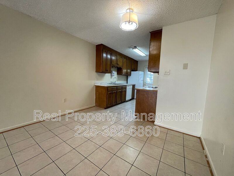 10642 Stanley Aubin Ln #C - Photo 3 of 12