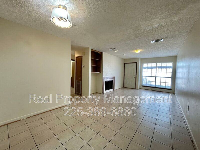 10642 Stanley Aubin Ln #C - Photo 4 of 12