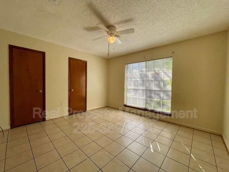 10642 Stanley Aubin Ln #C - Photo 7 of 12