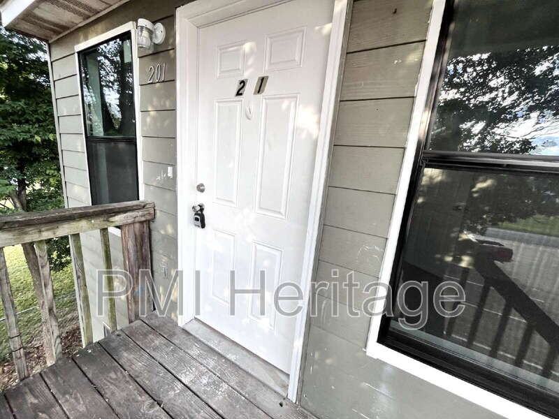 606 Virginia St #201