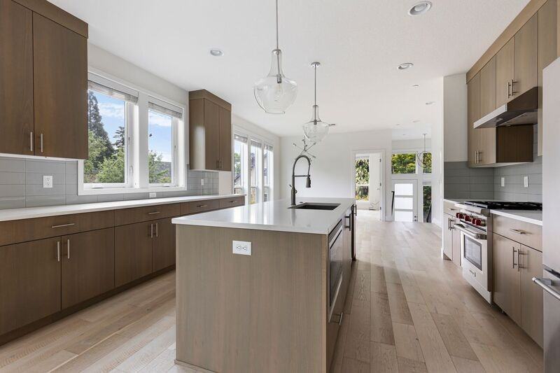 2220 Se Lambert St - Photo 2 of 26