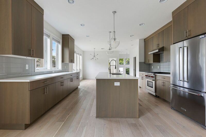 2220 Se Lambert St - Photo 4 of 26