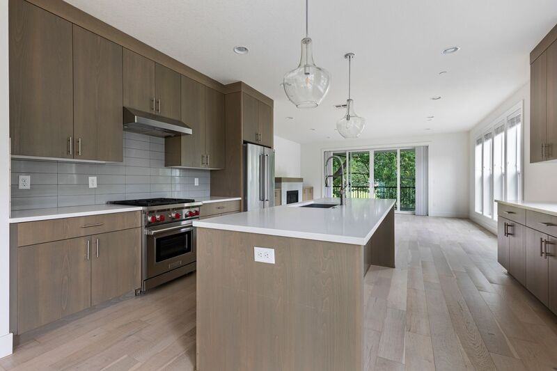 2220 Se Lambert St - Photo 5 of 26