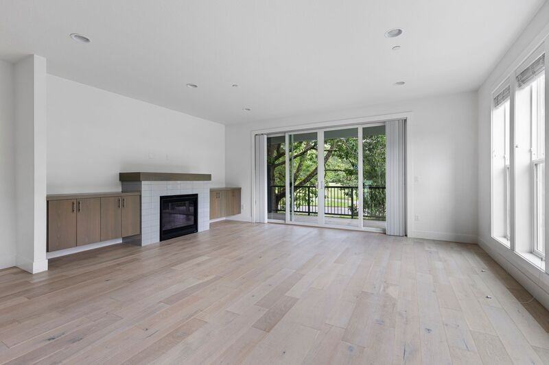 2220 Se Lambert St - Photo 7 of 26