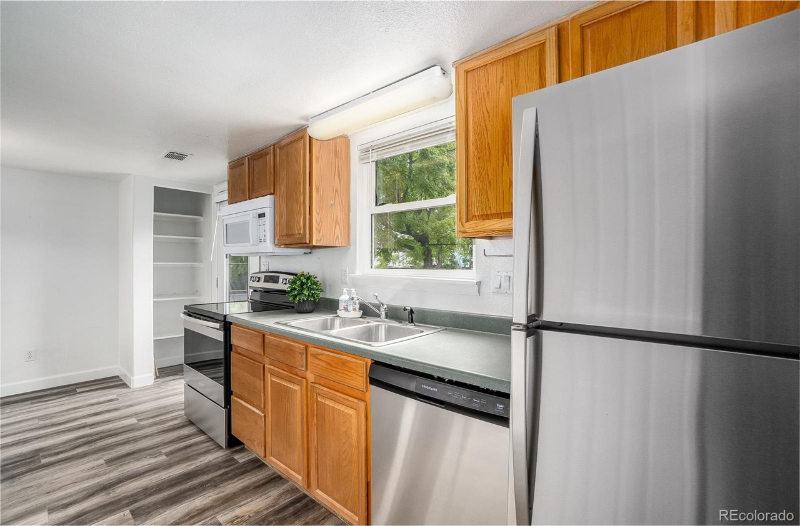 6320 W Byers Pl - Photo 6 of 16