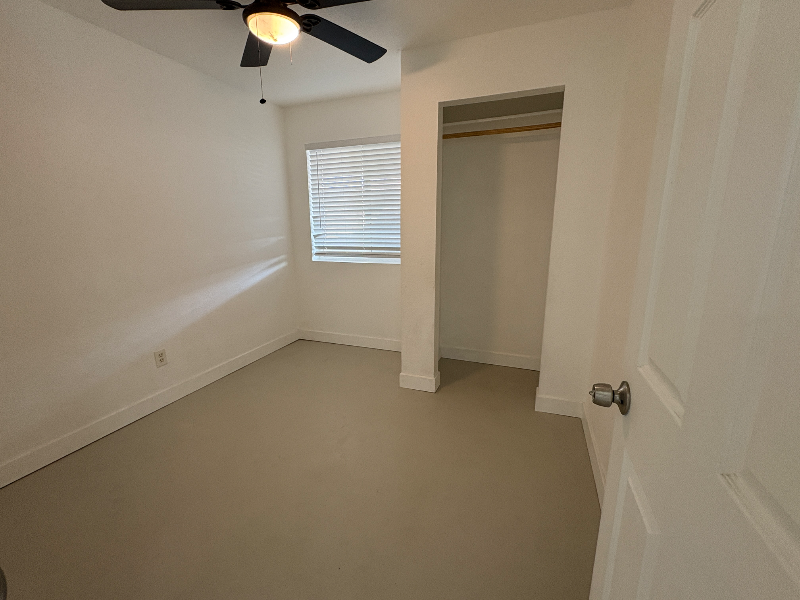 658 S Grand - Photo 3 of 10