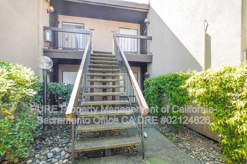 2229 Woodside Ln #4 - Photo 3 of 27